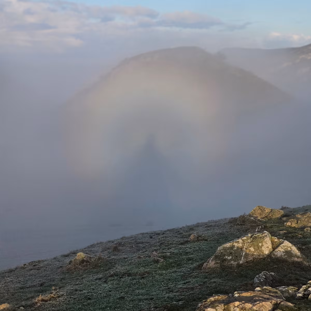 Golygfa fynyddig arw 2